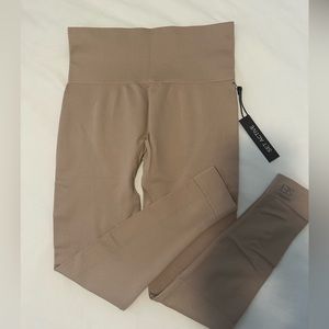 NWT SET active leggings